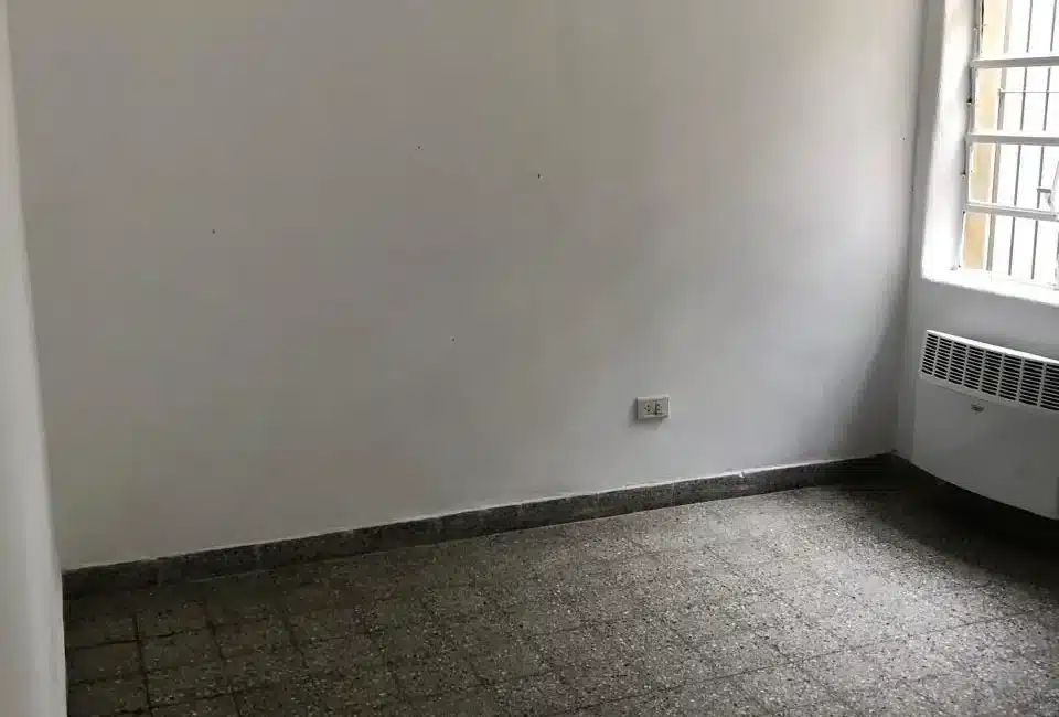 En Venta: Ezpeleta y Laprida
