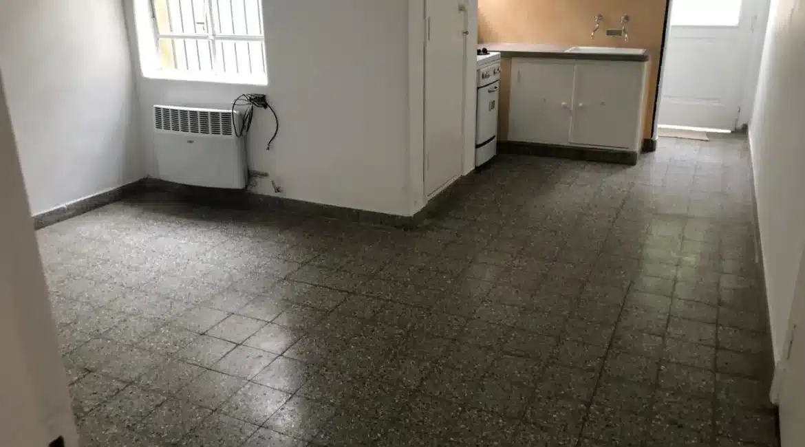 En Venta: Ezpeleta y Laprida