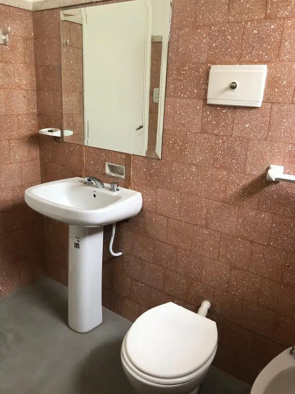 WhatsApp-Image-2025-02-25-at-12.48.00-2